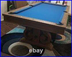 7 Ft. Imperial Barnstable Pool Table withDining Top, Accessories and Cue Holder