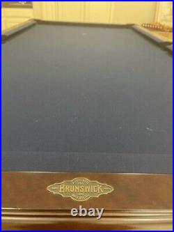Brunswick Billiards Sutton II 8'Sutton Slate Pool Table