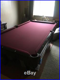 Brunswick pool table full size very nice