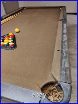 One-piece slate pool table