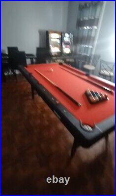 Pool table