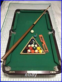 Rare Minnesota Fats Miniature Tabletop Pool Table With Balls Cue and Rack