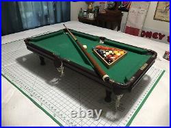 Rare Minnesota Fats Miniature Tabletop Pool Table With Balls Cue and Rack