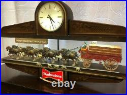 Vintage Budweiser Bar Clock Champion Clydesdale Team with Pool table Light
